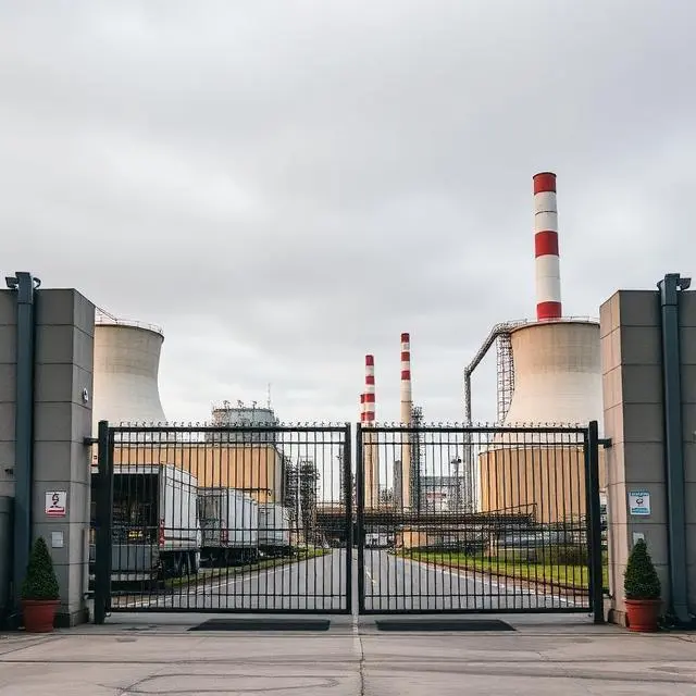 Industrial Facilities & Manufacturing Plants